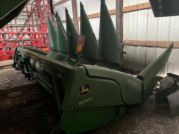 2008 John Deere 606C Equipment Image0