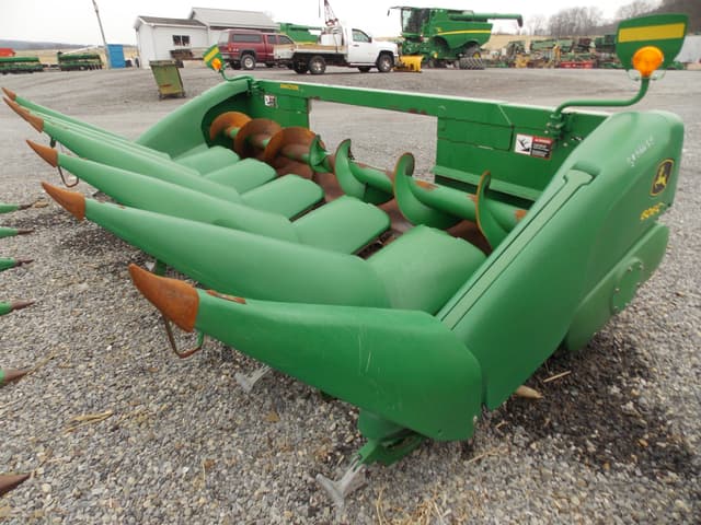 Image of John Deere 606C equipment image 4