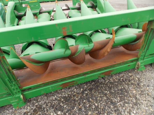 Image of John Deere 606C equipment image 1