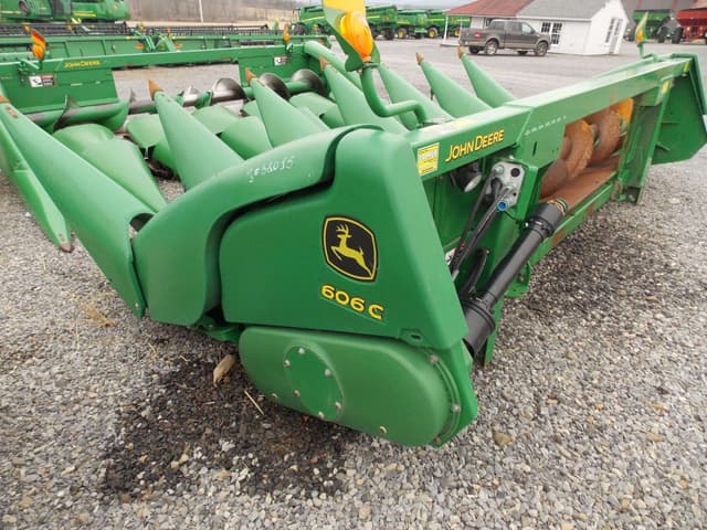 Image of John Deere 606C equipment image 2