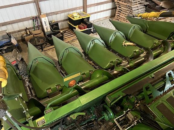 Image of John Deere 606C Image 0