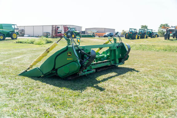 Image of John Deere 606C equipment image 2