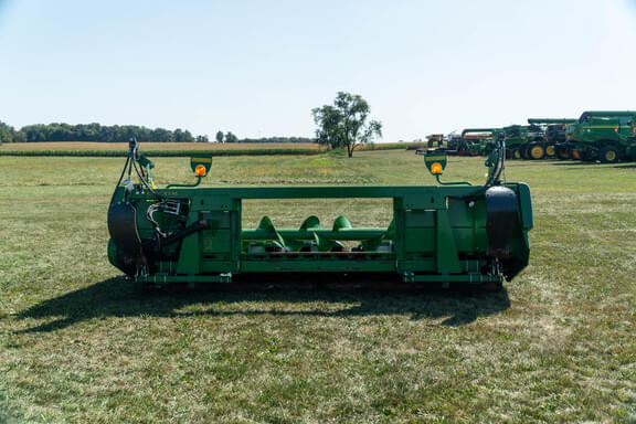 Image of John Deere 606C equipment image 3