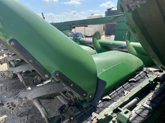 Image of John Deere 608C equipment image 3