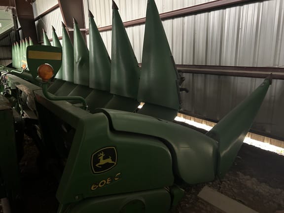 2008 John Deere 608C Equipment Image0
