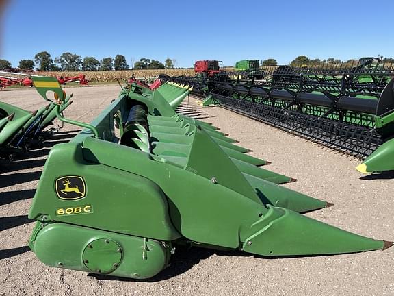 Image of John Deere 608C equipment image 4