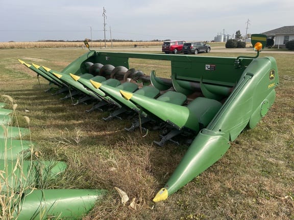 2008 John Deere 608C Equipment Image0