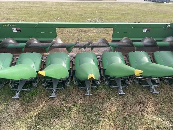 Image of John Deere 608C equipment image 1