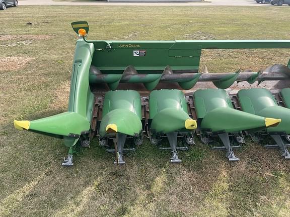 Image of John Deere 608C equipment image 3