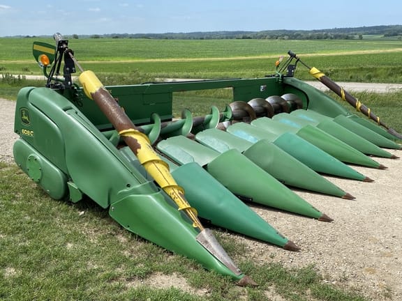 2008 John Deere 608C Equipment Image0