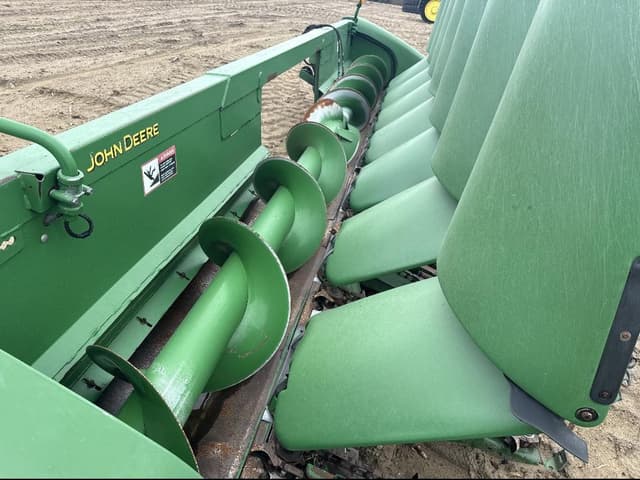 Image of John Deere 608C equipment image 4