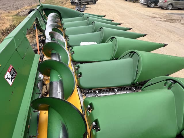 Image of John Deere 608C equipment image 3