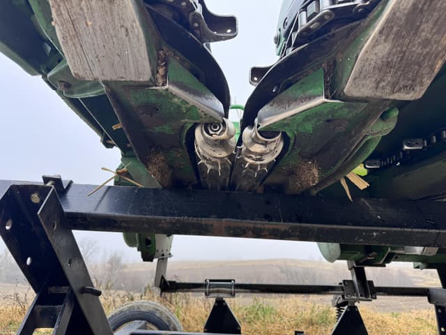 Image of John Deere 608C equipment image 4