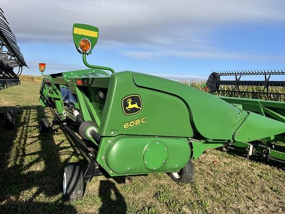 Image of John Deere 608C equipment image 1