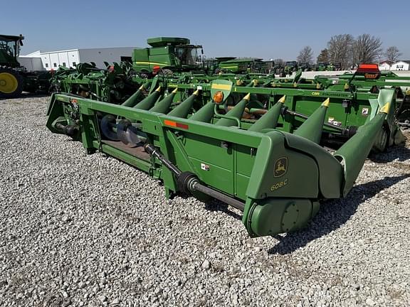 Image of John Deere 608C equipment image 2