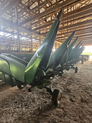 Image of John Deere 608C equipment image 2