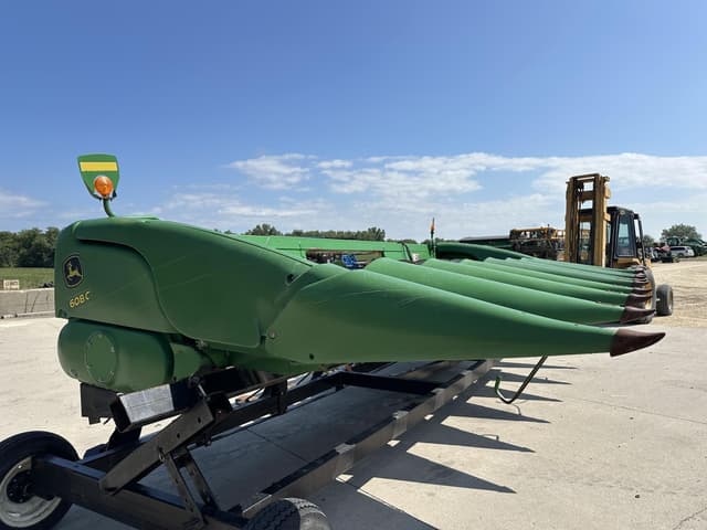 Image of John Deere 608C equipment image 4