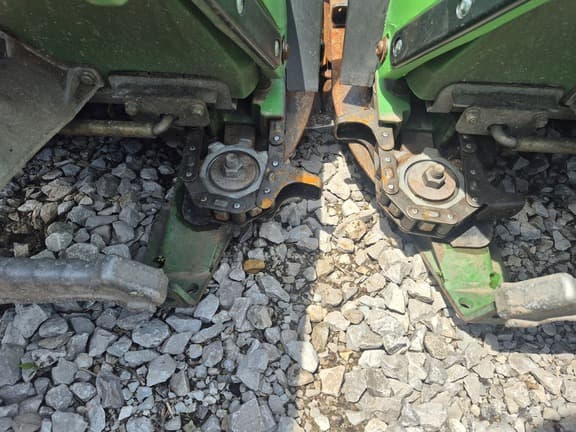 Image of John Deere 608C equipment image 3