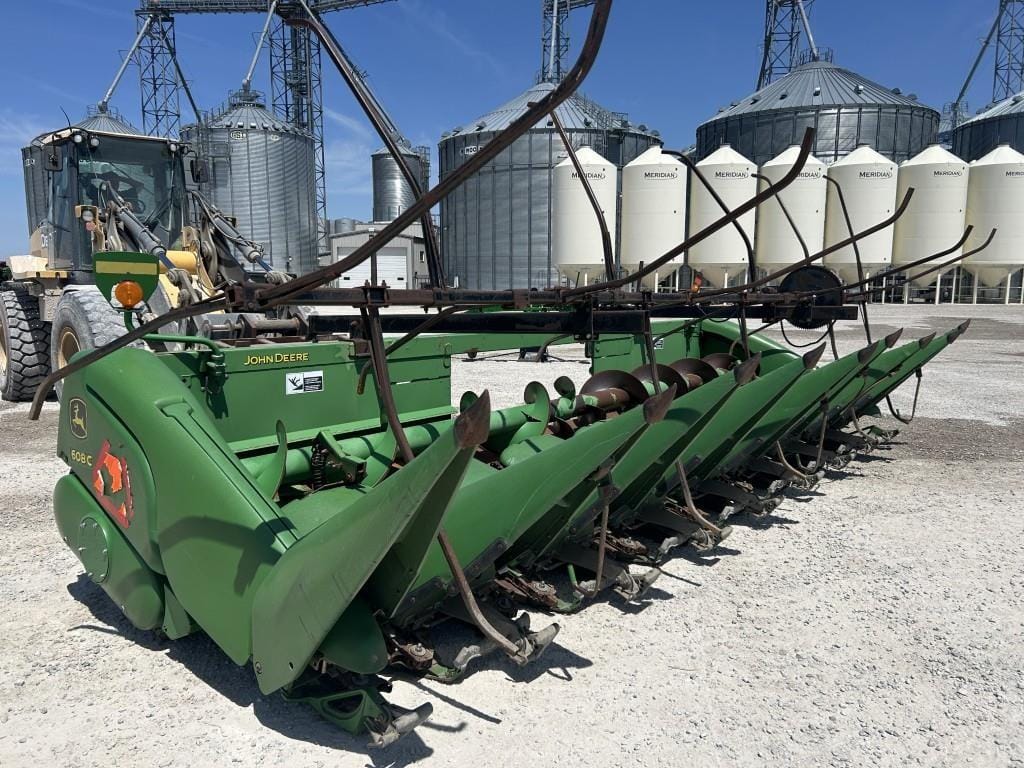 2008 John Deere 608C Equipment Image0