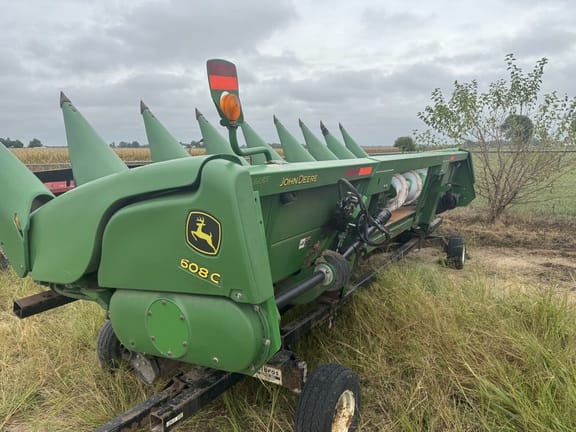 2008 John Deere 608C Equipment Image0