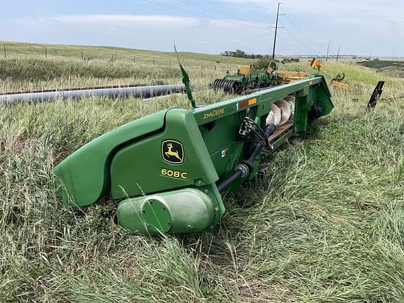 Image of John Deere 608C equipment image 3