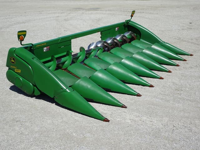 Image of John Deere 608C equipment image 1