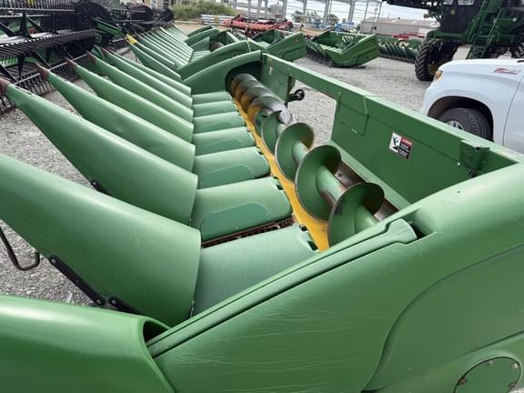 Image of John Deere 608C equipment image 2
