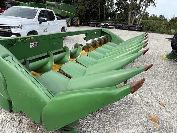 Image of John Deere 608C equipment image 4