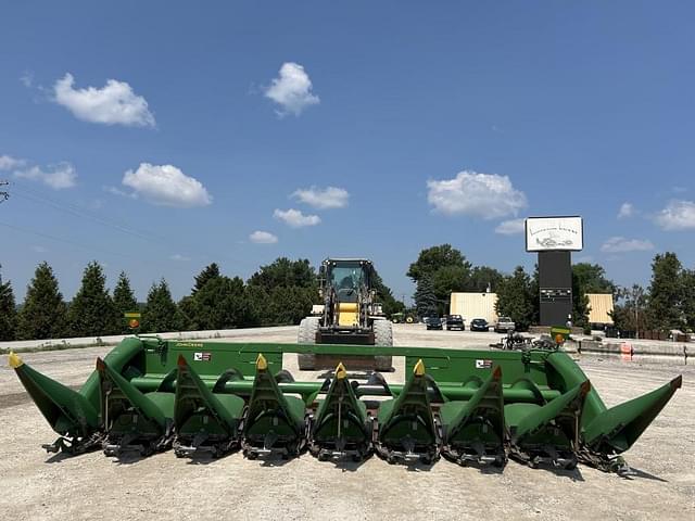 Image of John Deere 608C equipment image 4