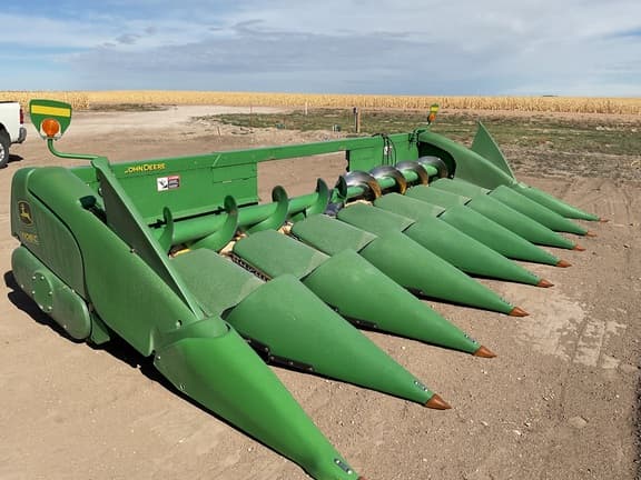 Image of John Deere 608C equipment image 2
