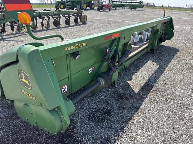 Image of John Deere 608C equipment image 2