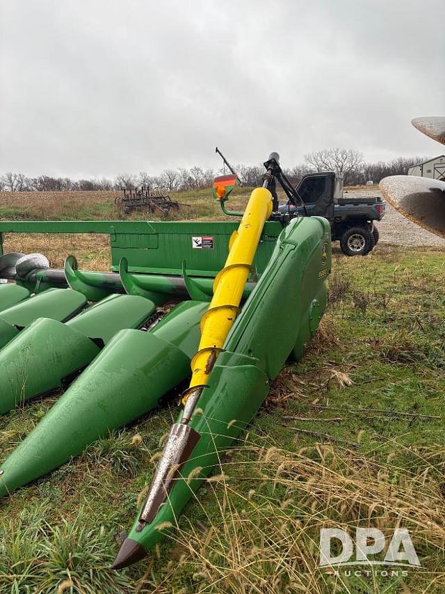 Image of John Deere 608C equipment image 2