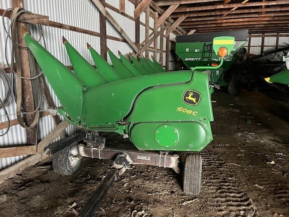 Image of John Deere 608C Image 0