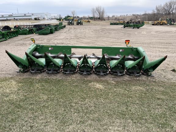 Image of John Deere 608C equipment image 1