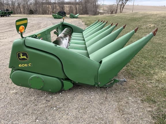 Image of John Deere 608C equipment image 4