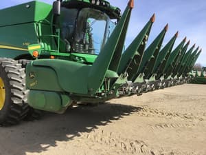 2008 John Deere 608C Image