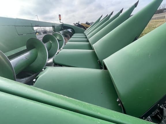 Image of John Deere 608C equipment image 1