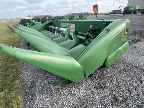 Image of John Deere 608C equipment image 2