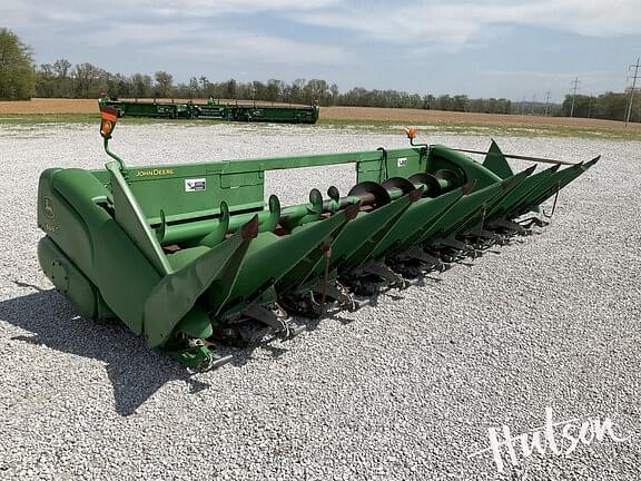 Image of John Deere 608C equipment image 3