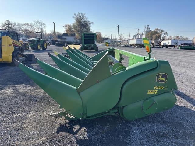 Image of John Deere 608C equipment image 3