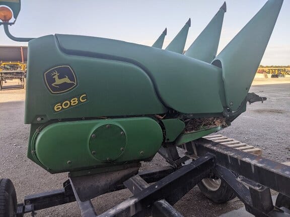 Main image John Deere 608C