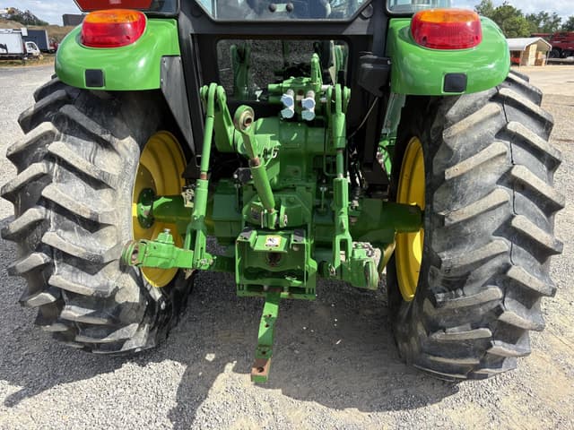 Image of John Deere 6115D equipment image 3