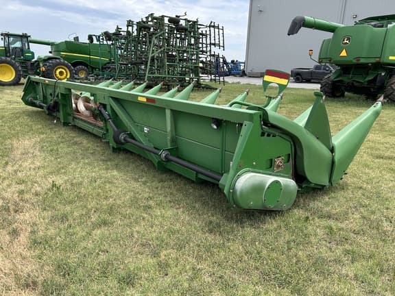 Image of John Deere 612C equipment image 4