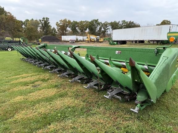 Image of John Deere 612C equipment image 2