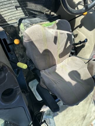 Image of John Deere 6130D equipment image 3