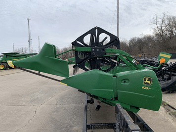 Main image John Deere 625F