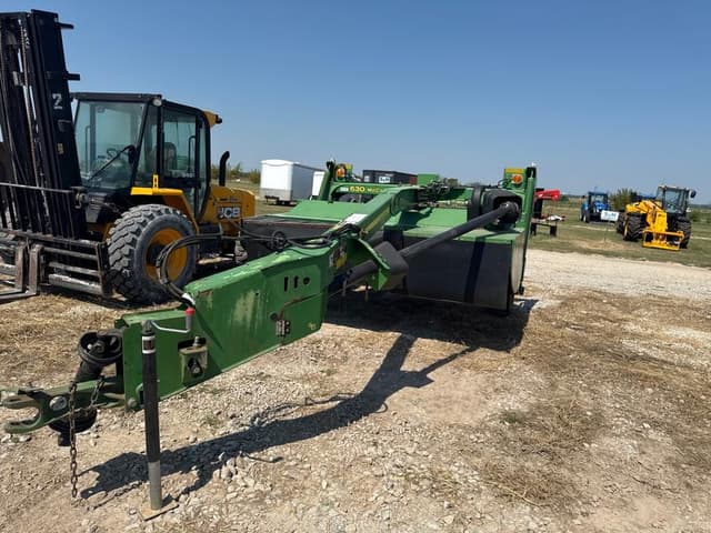 Image of John Deere 630 equipment image 1