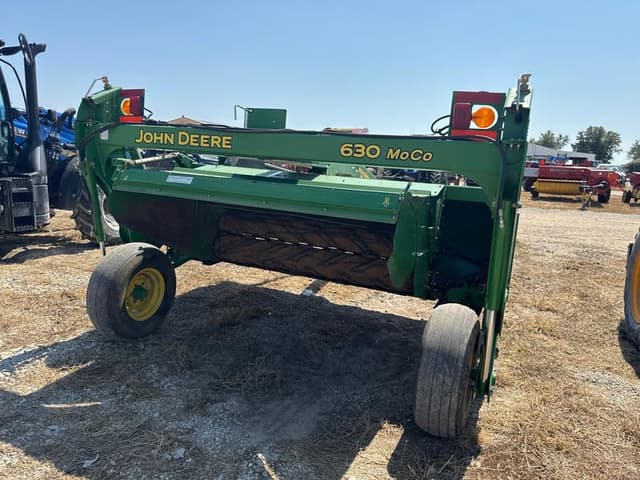 Image of John Deere 630 equipment image 3