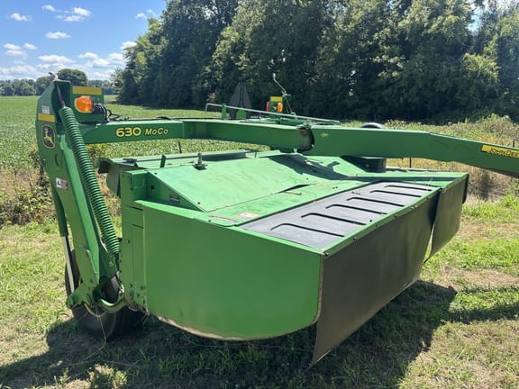 2008 John Deere 630 Equipment Image0