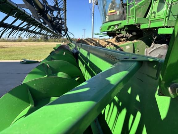 Image of John Deere 630F equipment image 3